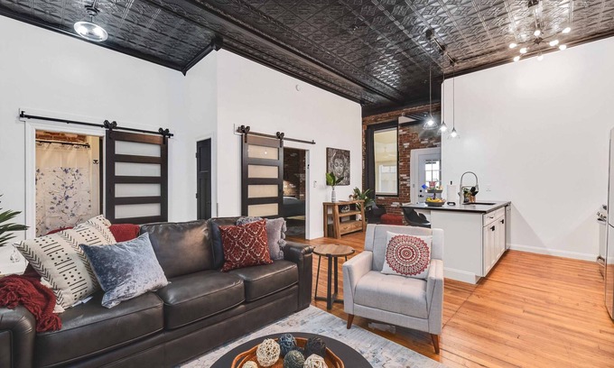 Kamm's Corners Apartment | A Cleveland Modern and Historic Apartment Unit 105