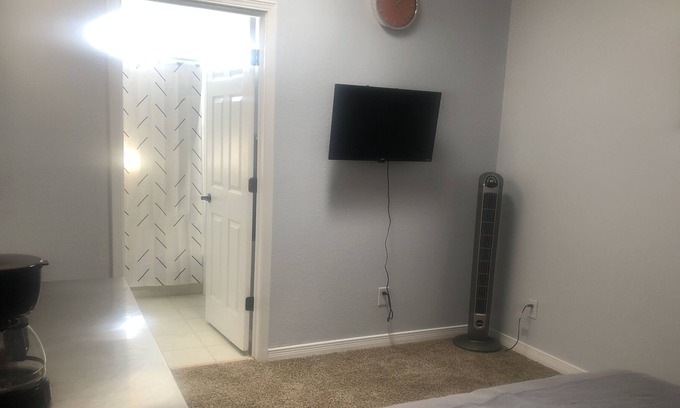 Mesilla Park Apartment | A comfortable studio with a full bathroom