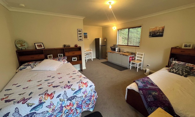 Tapitallee Cabin | A cosy cabin, a great place to escape, relax and take time out of the busyness.