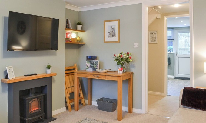 Dunnington Cottage | A cosy mid terrace dog friendly cottage in the heart of the village.