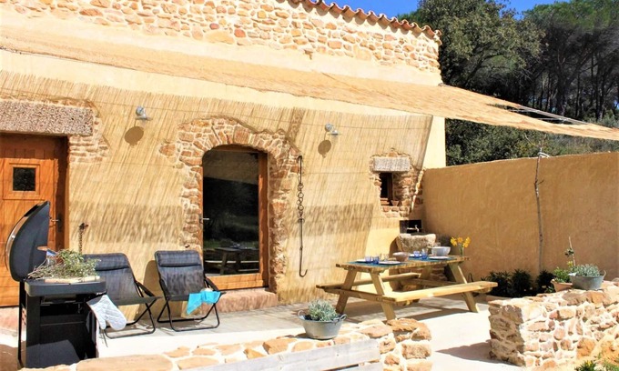 Bizanet Cottage | A cottage SENTEURS DE GARRIGUE offers peace and quiet in a corner of nature