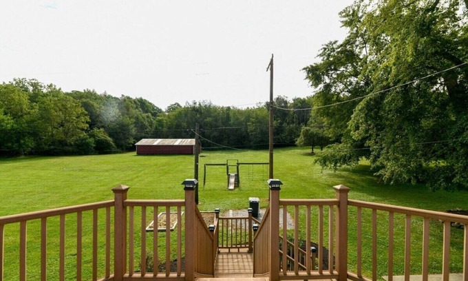 Mansfield House | A Countryside Getaway |Cozy 2BR| Huge Space!