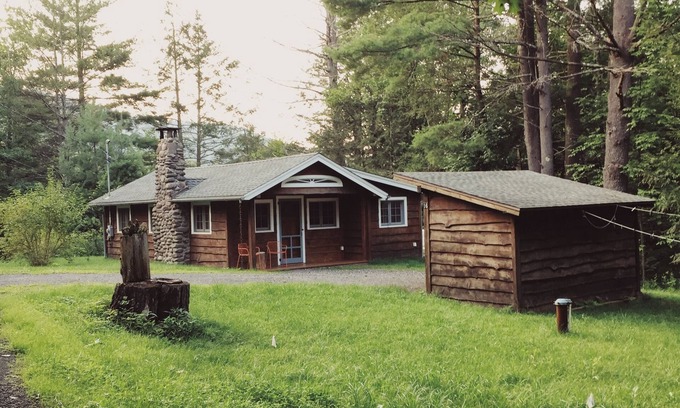 Phoenicia Cabin | A Couple's Mountain Cabin Retreat (Catskills)