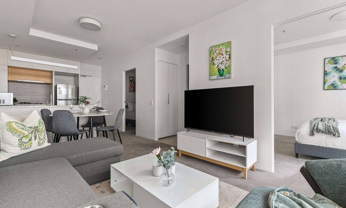 Abbotsford Apartment | A Cozy 2BR Apt Next to The Yarra River