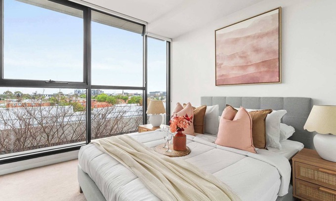 Abbotsford Apartment | A Cozy 2BR Home Next to The Yarra River