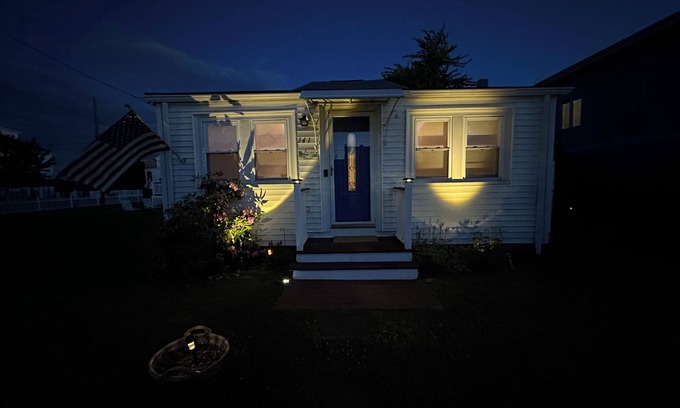 Warwick Cottage | A Cozy Beach Cottage at Conimicut Point, water views, and walk to the beach.