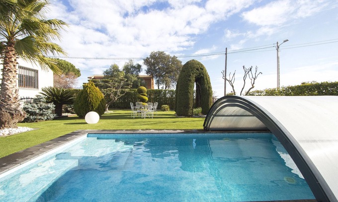 Piera Villa | A Cozy Catalan hideaway just 30min from Sitges!