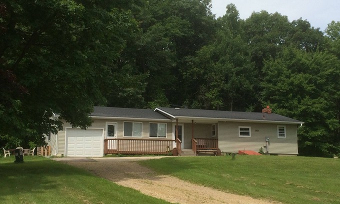 Baraboo House | A Cozy Cottage Hideaway in the Beautiful Baraboo Bluffs