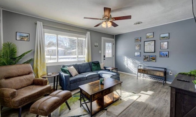 Wheeler House | A cozy home between the Indiana Dunes and town of Chesterton.