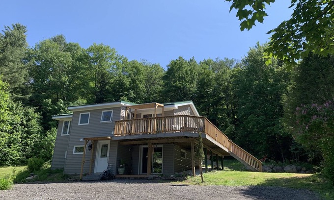 Utterson House | A cozy house in the woods