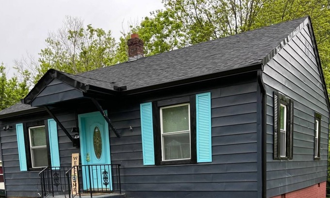 Burlington House | A COZY spacious small house is suitable for your travel and near Elon University