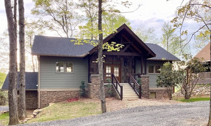 Fleetwood House | A Deer Haven - Fleetwood, NC