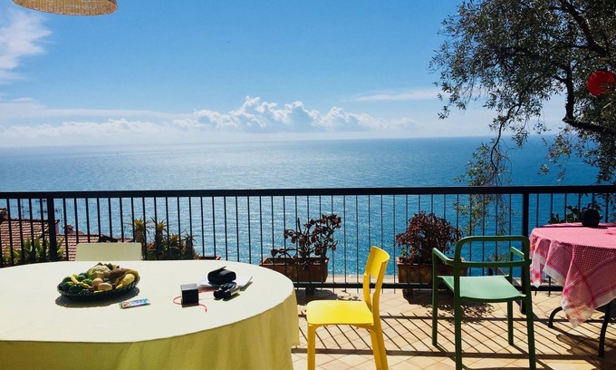Ventimiglia Apartment | A dream over the sea