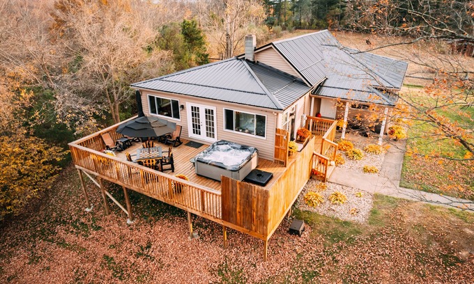 Hillsboro Other | A feel of Gatlinburg as you sit in the jacuzzi overlooking southern Ohio hills.