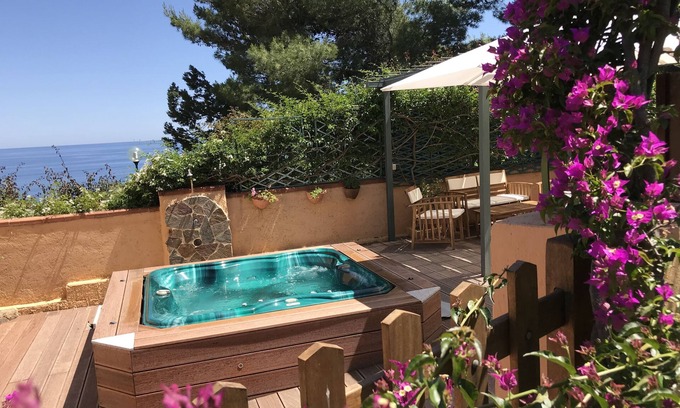 Cala Gonone House | .a few meters from the sea