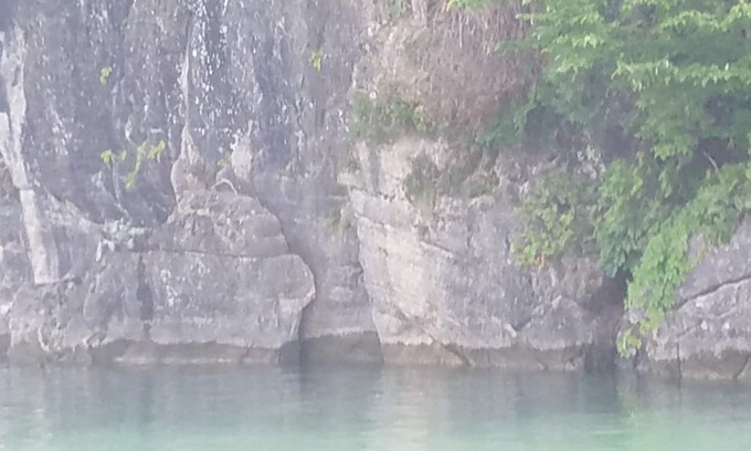 Flat Hollow Marina Ski Chalet | A few more steps but less expensive!