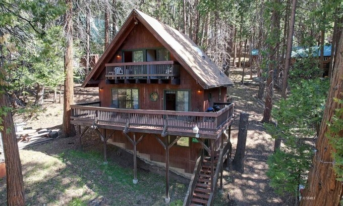 Alta Sierra Cabin | A-Frame Cabin in The Sequoias