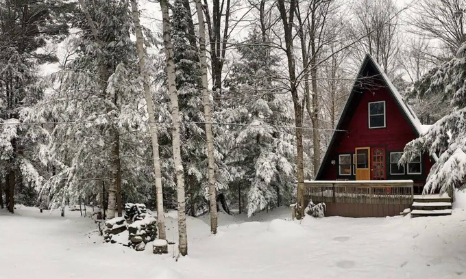 Sunapee Cabin | A-Frame Cabin in the Woods *Mins to Mt. Sunapee*
