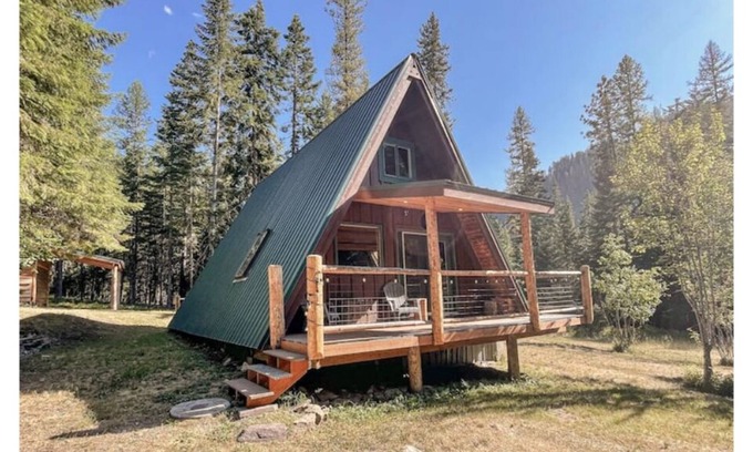 Heron Cabin | A-frame Cabin: secluded rustic retreat