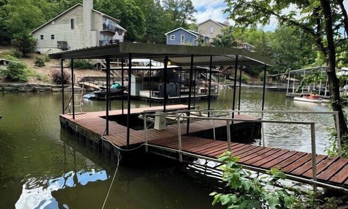 Rocky Mount House | A- Frame Escape| Cozy 2 Bedroom | Dock/Slip| Sleeps 7