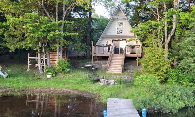Seguin Cottage | A-Frame of Mind - Cozy, Pet-Friendly Waterfront Cottage in Muskoka