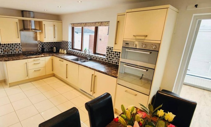 Londonderry House | A freshly renovated, semi detached home located in a beautiful residential area.