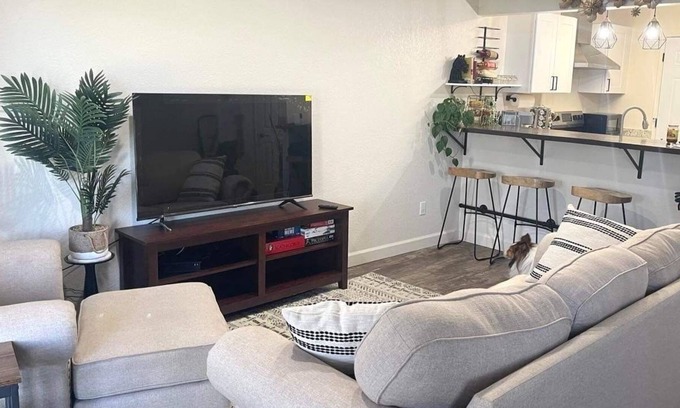 Redding House | A. Fully Remodeled Home In Northeast Redding Bethel, Shops, Downtown