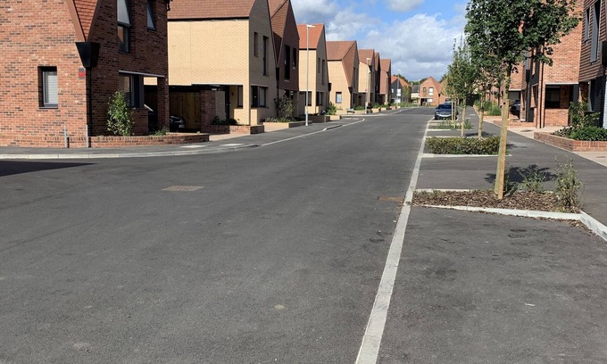 Basildon House | A G2 Luxury home that sleeps up to 4 guests