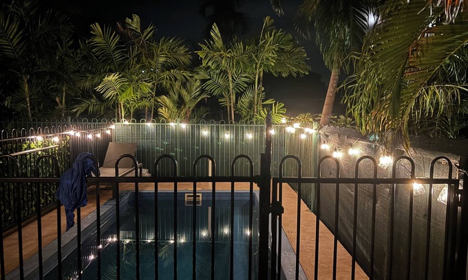 Marrara Apartment | A game of Golf, stroll home & relax with a glass of wine & a refreshing swim