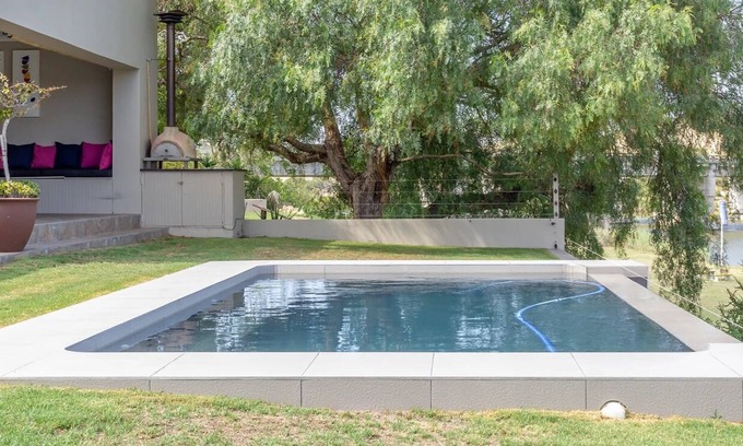 Colchester Villa | A GEM ON THE BANKS OF SUNDAYS RIVER