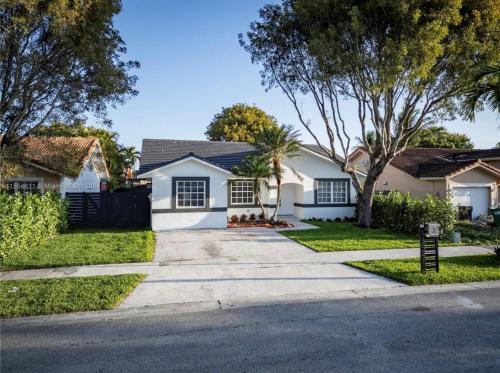 Richmond West House | A getaway oasis