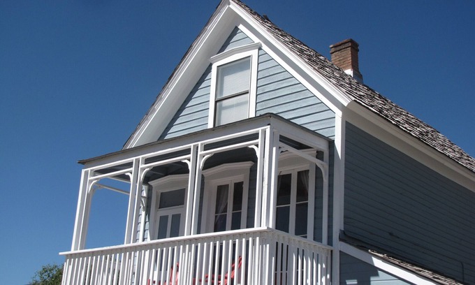 Eureka House | A Ghost Town Getaway: Peace, Quiet and Comfort on the Loneliest Road in Amercia