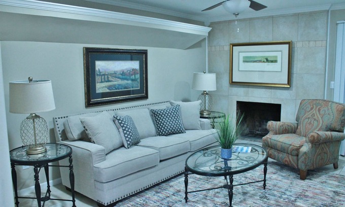 McAlpine Condo | A Good Distraction! Pet Friendly All Inclusive South Charlotte Condo