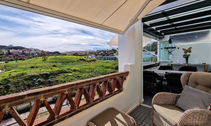 San Luis de Sabinillas Apartment | A gorgeous penthouse apartment! Free golf clubs! A 10-minute walk to the beach!