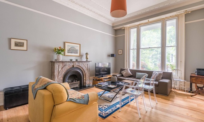 Redcliffe Apartment | A Grand Passion - Two Bedroom Apartment, Sleeps 4