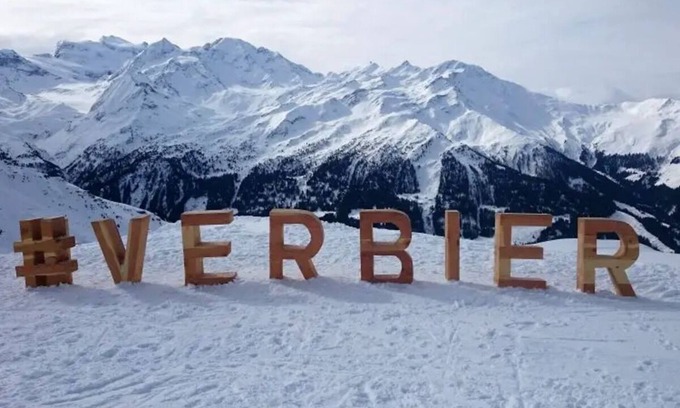 Verbier Ski Chalet | A GRAND VERBIER LUXURY WITH PVT JACUZZI AND POOL