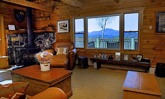 Waterbury Cabin | A Great 4 Season Home ; Relaxing, Rustic, Scenic - This Home Has It All