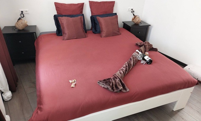 Vilt Bed & Breakfast | A Green Oasis, Surrounded by Splendor