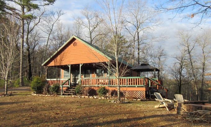 Bruno Cabin | A Hasty Getaway: Cozy Cabin on 10 Private Acres! Pet-Friendly & Perfect for Two!
