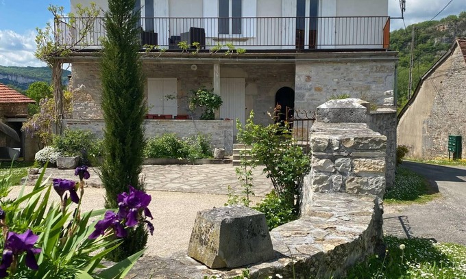Cenevieres House | A haven of peace near Saint Cirq Lapopie