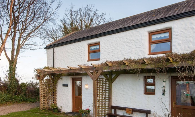 Sulby Cottage | A holiday cottage that sleeps 2 guests in 1 bedroom