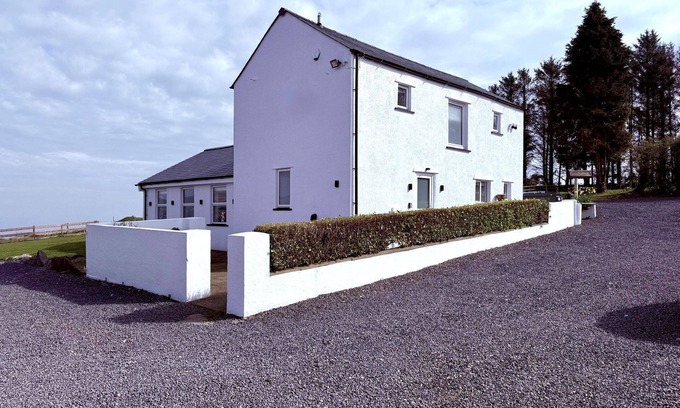 Laxey Cottage | A holiday cottage that sleeps 6 guests in 3 bedrooms