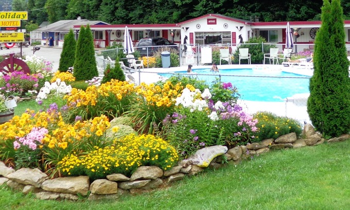 Maggie Valley Hotel | A Holiday Motel
