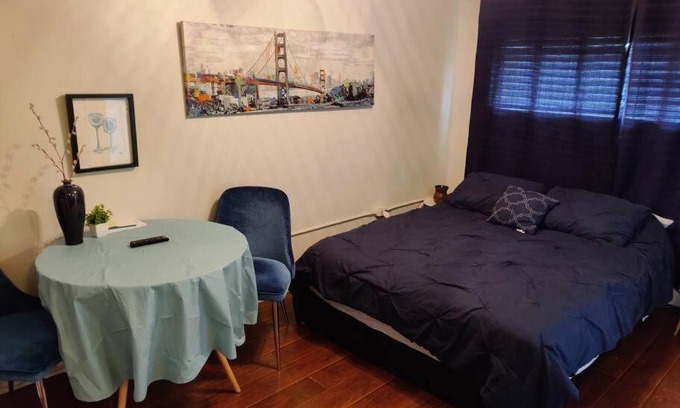 Regina Apartment | A Home Away - 1 Bedroom Bachelor Suite - Great Downtown Regina!!