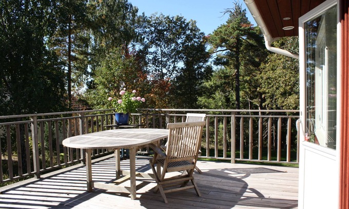 Gustavsvik House | A home close to sea and city