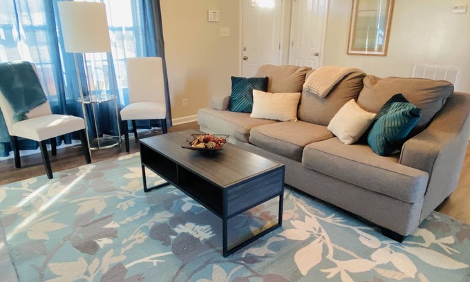 Oak Grove House | A homey home