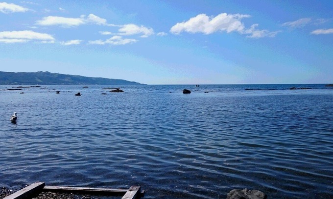 Suttsu House | A house with a panoramic view of the Sea - Blue 2001/Suttsu-gun Hokkaidō
