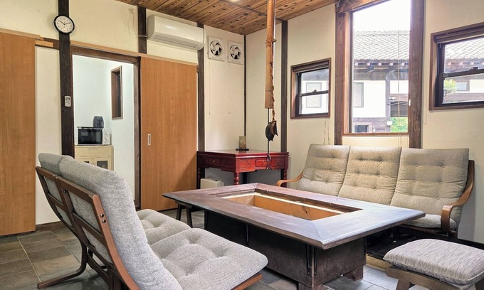 Yotsukaido House | A Japanesemodern house for rent surrounded by the scent of tatami mats and the warmth of woodpets - Ikshuku Ikkei Life Connection Kotoshiro/Yotsukaido Chiba