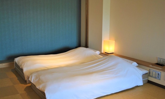 Ichinoseki Hotel | A Japanesestyle room with an indoor cypress bath /Ichinoseki Iwate