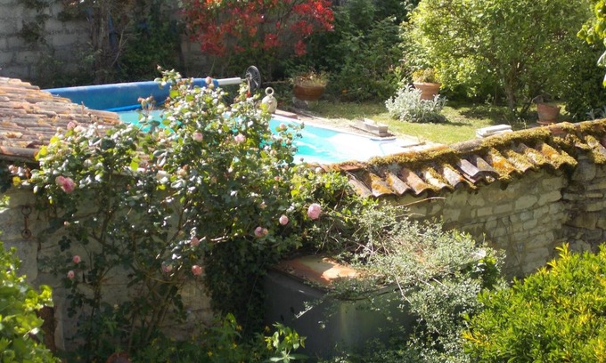 Saint-Hilaire-de-Villefranche Bed & Breakfast | A L'Antan - La Ferme D'Octave